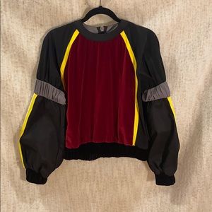 No Kai Oi Sweatshirt Size S NWT